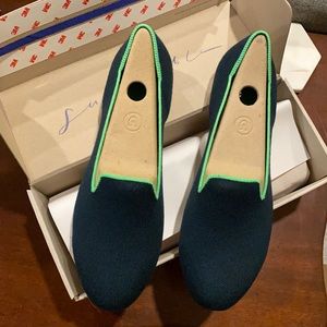 New Rothy’s Merino Loafer in Winter Berry 9.5